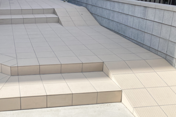 階段・スロープの設置