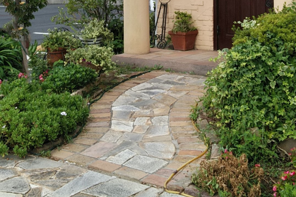 歩きやすさと安全性を重視した設計