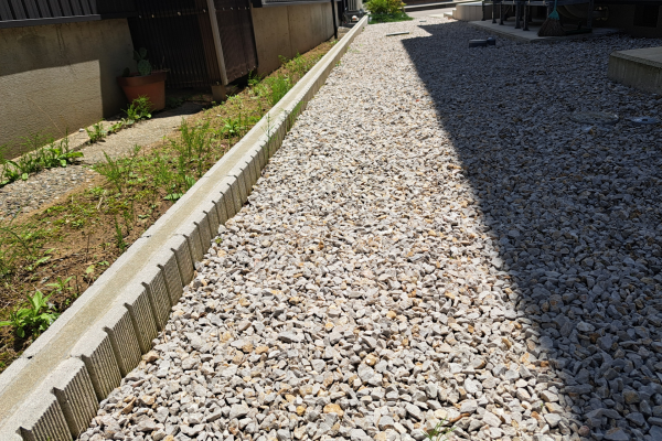 砂利敷き